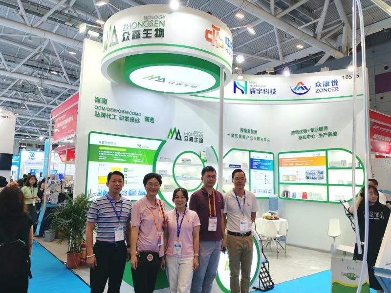 團隊合影_副本.jpg 團隊合影_副本.jpg